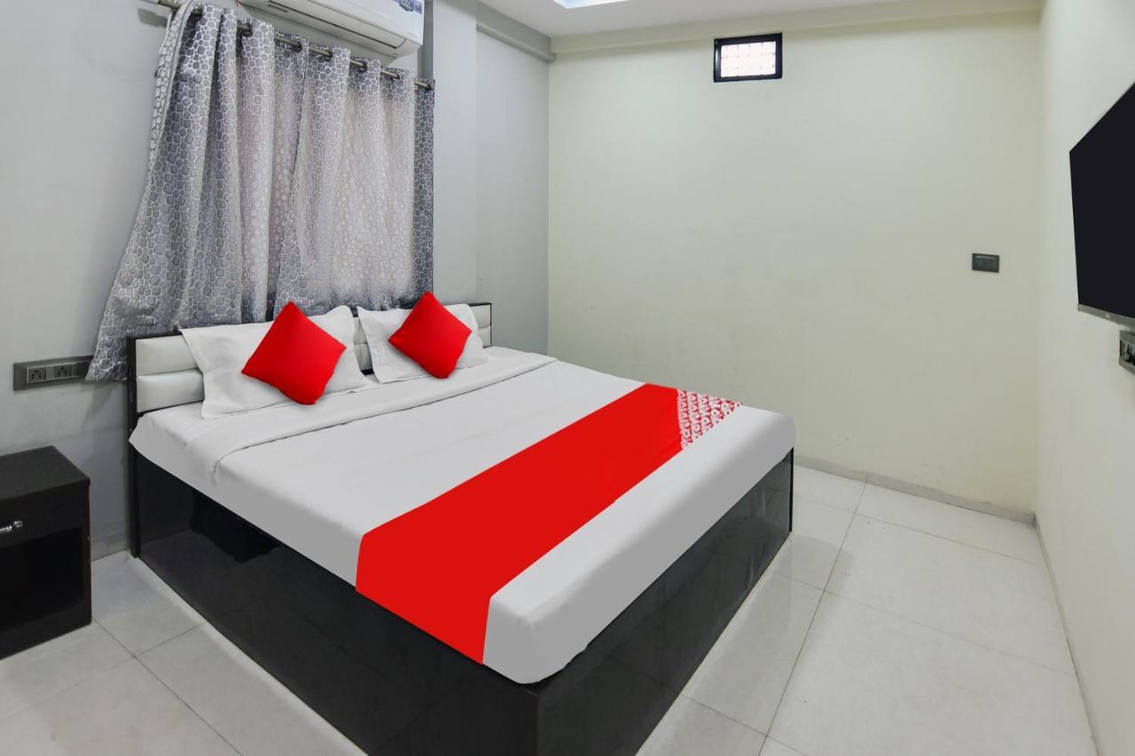 Oyo Hotel Blackgold Chandrapur Екстер'єр фото