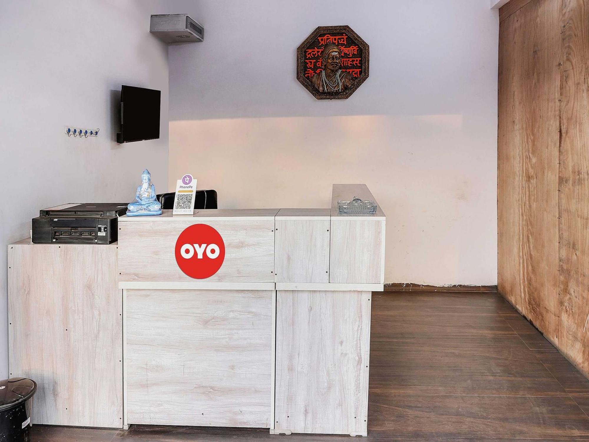 Oyo Hotel Blackgold Chandrapur Екстер'єр фото