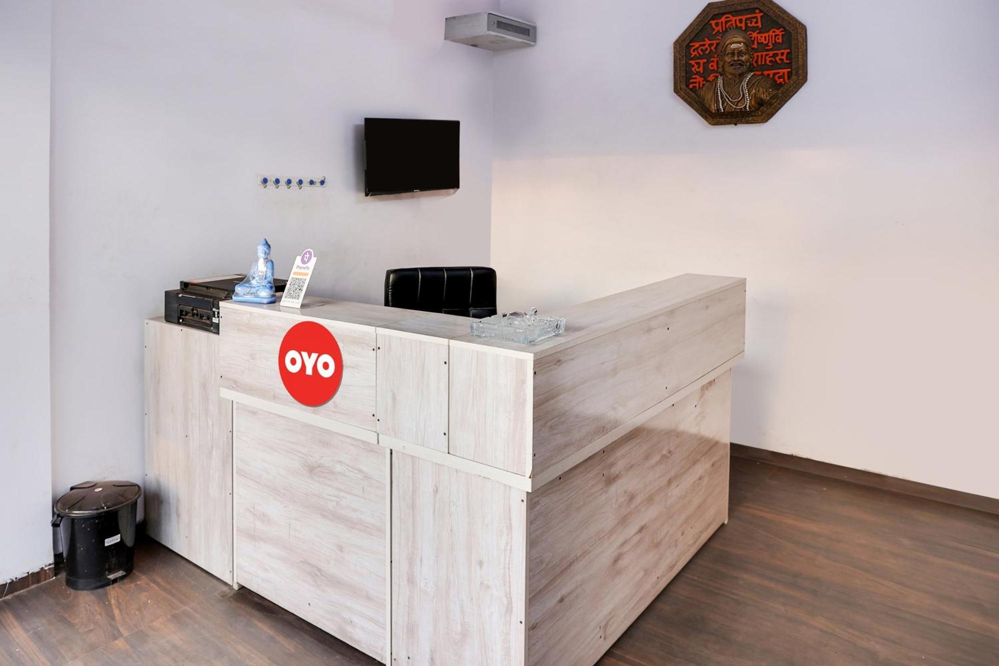 Oyo Hotel Blackgold Chandrapur Екстер'єр фото