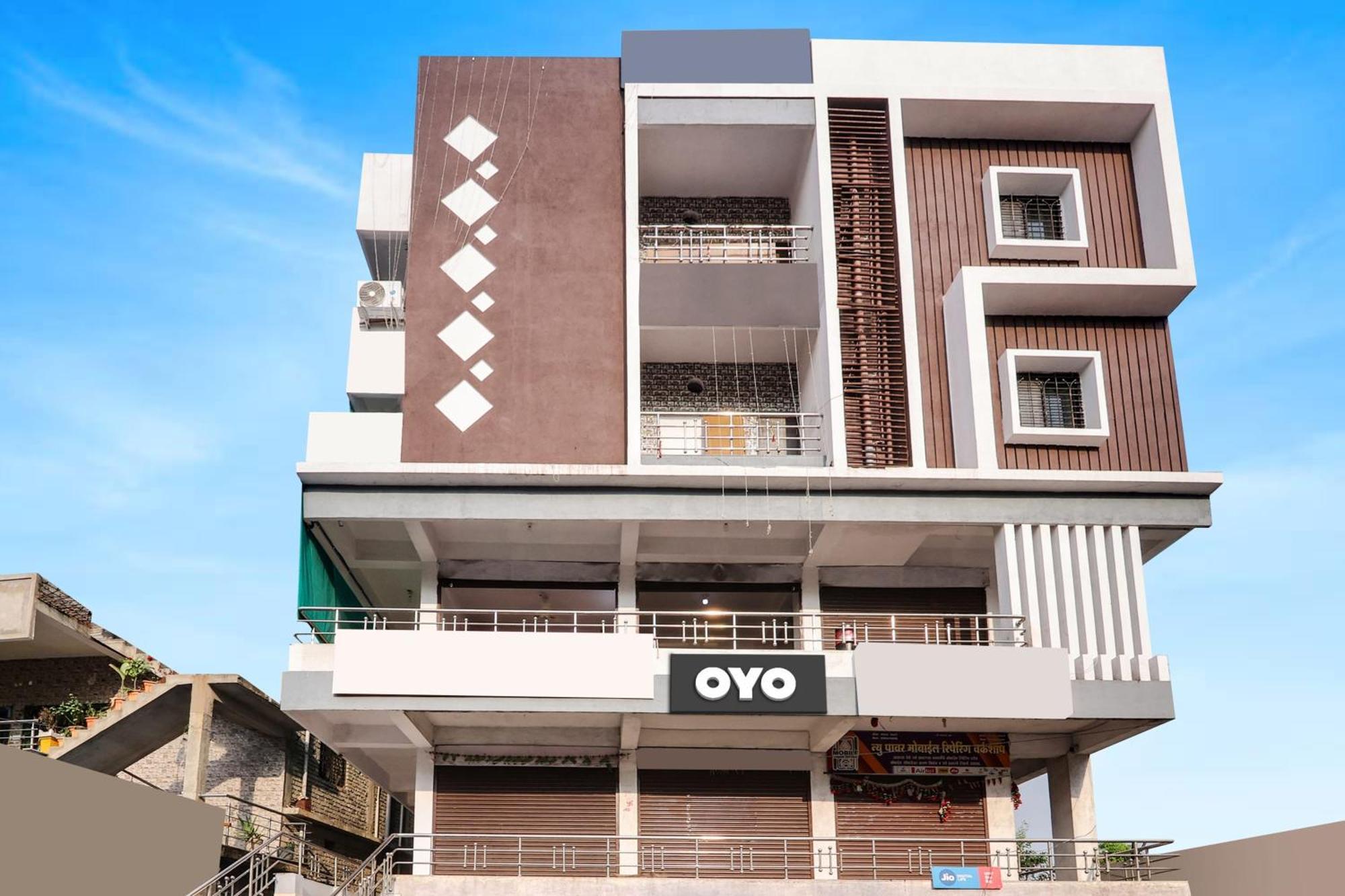 Oyo Hotel Blackgold Chandrapur Екстер'єр фото