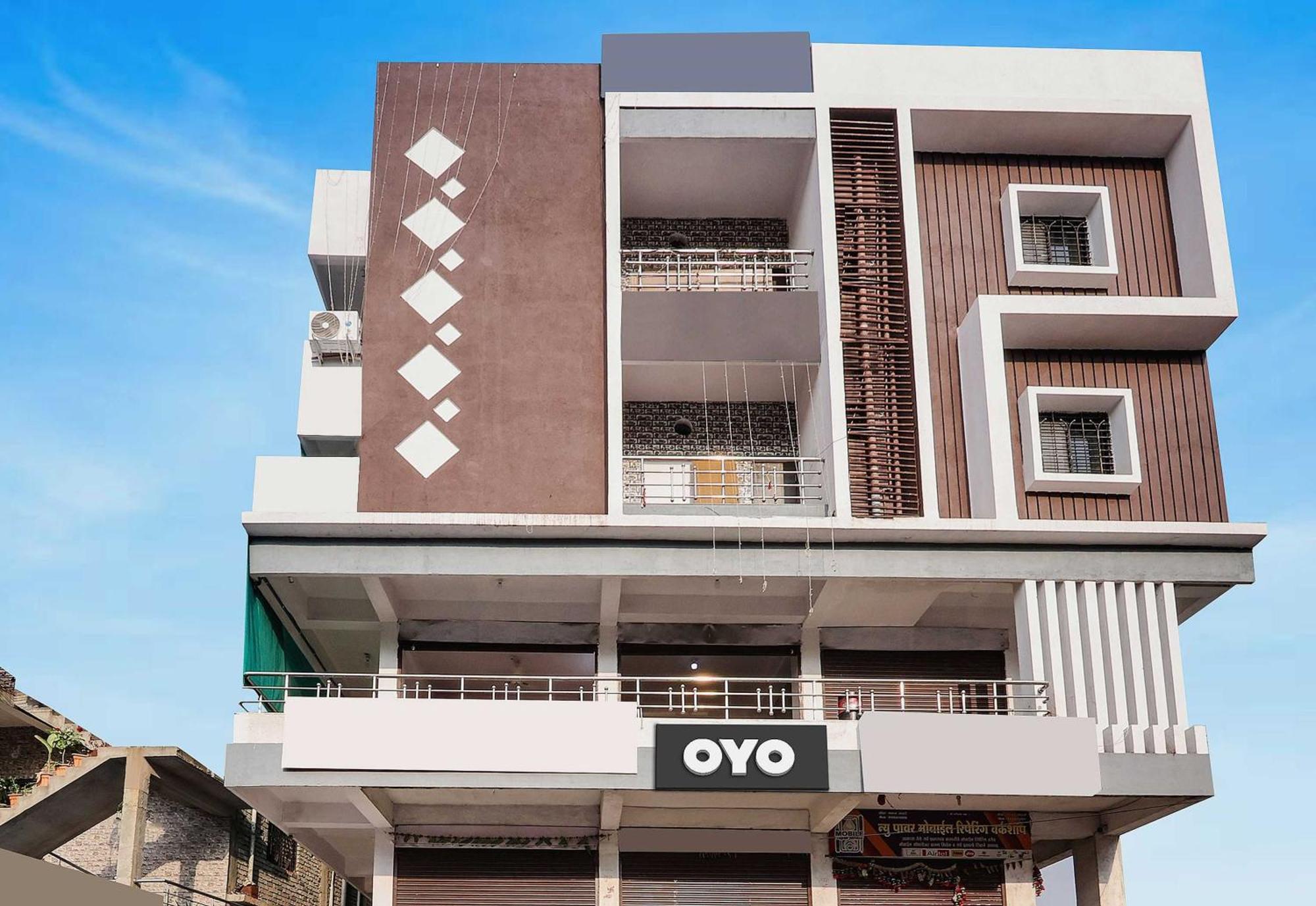 Oyo Hotel Blackgold Chandrapur Екстер'єр фото